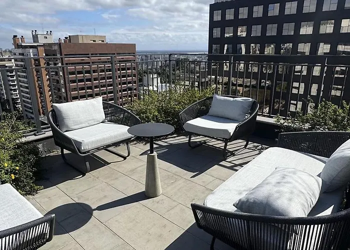 Go Carlos Gomes | In House Apartment